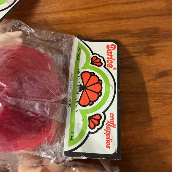 Darice Craft Supplies Doll Head And Hands Red Yellow Blue Lot Of 10 - Picture 5 of 5